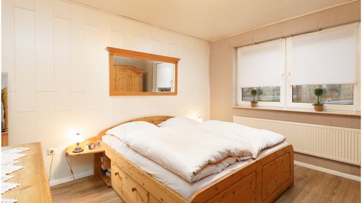 ***Einfamilienhaus - nah an Freizeitsee - auf ca. 860 m² Grundstück***
