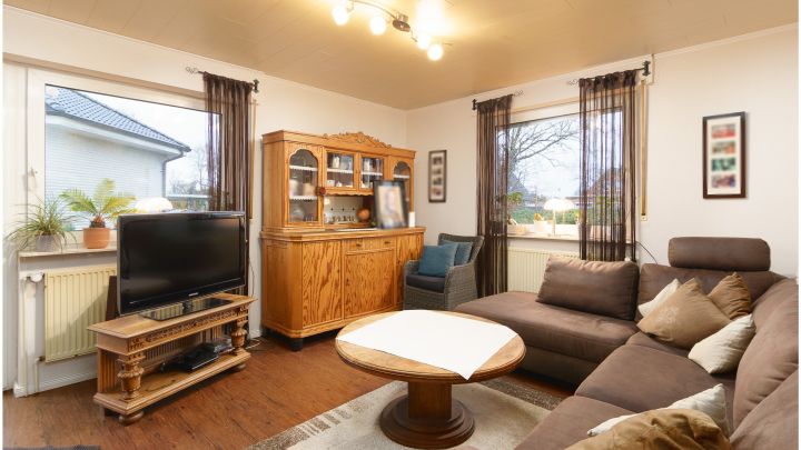 ***Einfamilienhaus - nah an Freizeitsee - auf ca. 860 m² Grundstück***