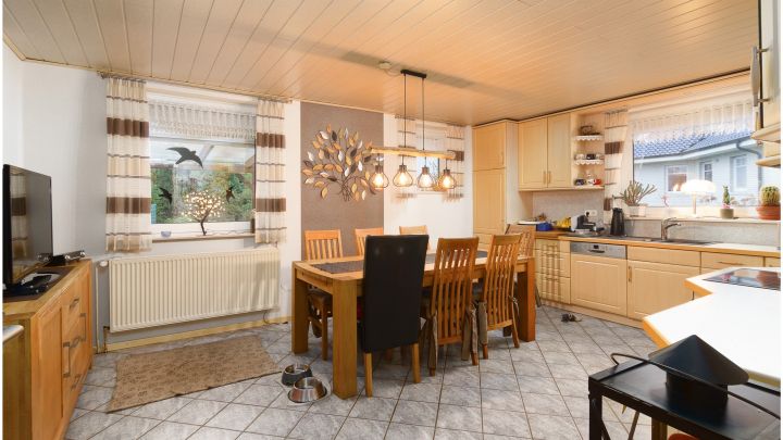 ***Einfamilienhaus - nah an Freizeitsee - auf ca. 860 m² Grundstück***