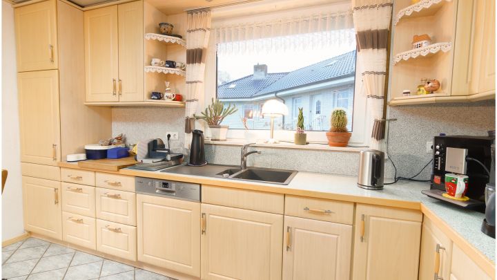***Einfamilienhaus - nah an Freizeitsee - auf ca. 860 m² Grundstück***