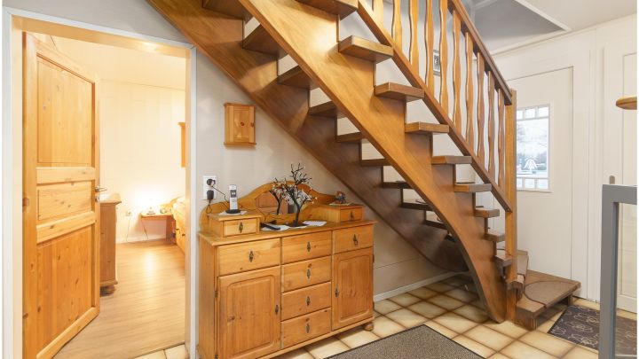 ***Einfamilienhaus - nah an Freizeitsee - auf ca. 860 m² Grundstück***