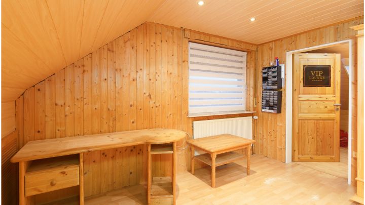 ***Einfamilienhaus - nah an Freizeitsee - auf ca. 860 m² Grundstück***