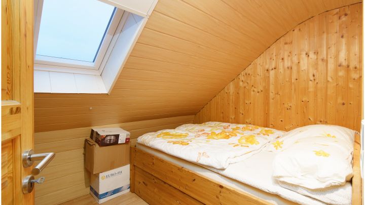 ***Einfamilienhaus - nah an Freizeitsee - auf ca. 860 m² Grundstück***