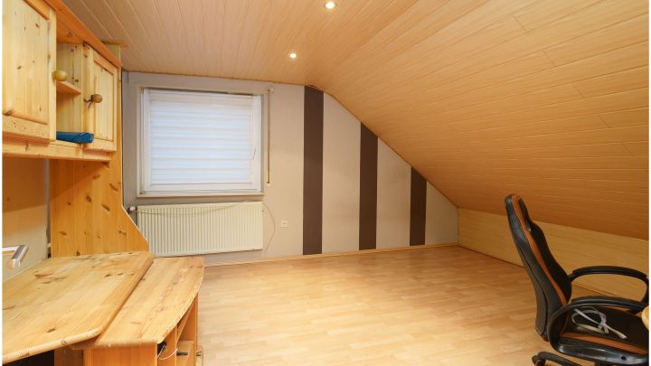 ***Einfamilienhaus - nah an Freizeitsee - auf ca. 860 m² Grundstück***