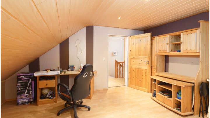 ***Einfamilienhaus - nah an Freizeitsee - auf ca. 860 m² Grundstück***