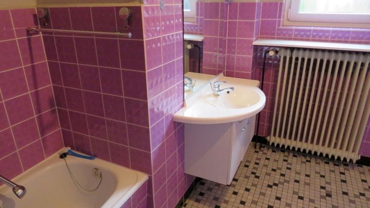 ***Vielseitiges Wohnhaus mit großem Potenzial in Weener – Ideal als Monteurhaus, Ein- oder Zweifamilienhaus***