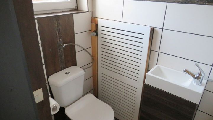 ***Vielseitiges Wohnhaus mit großem Potenzial in Weener – Ideal als Monteurhaus, Ein- oder Zweifamilienhaus***