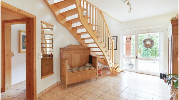 ***2 Wohn- und 2 Geschäftshäuser auf 2.234 m² großem Grundstück***