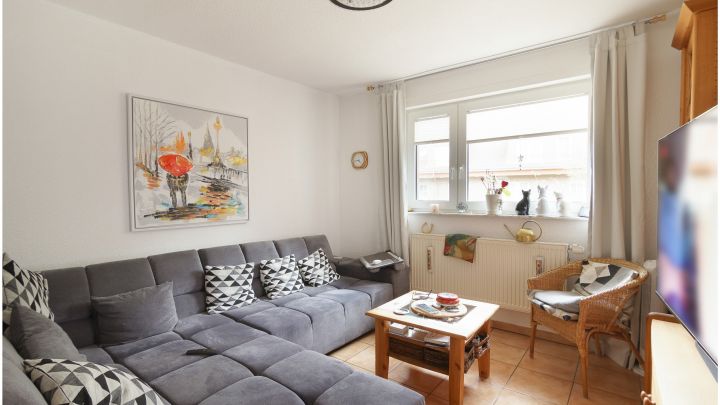 ***2 Wohn- und 2 Geschäftshäuser auf 2.234 m² großem Grundstück***