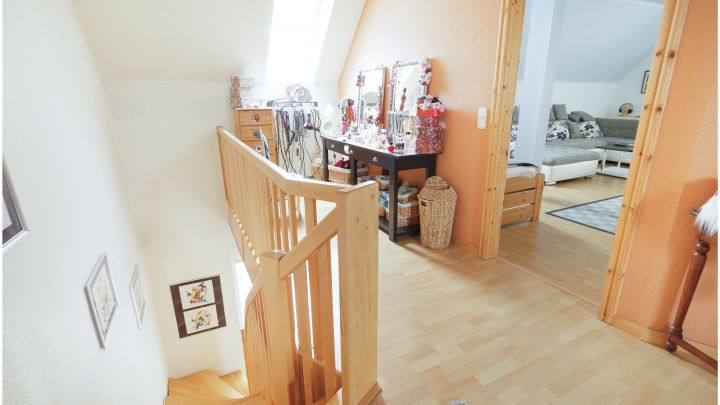 ***2 Wohn- und 2 Geschäftshäuser auf 2.234 m² großem Grundstück***