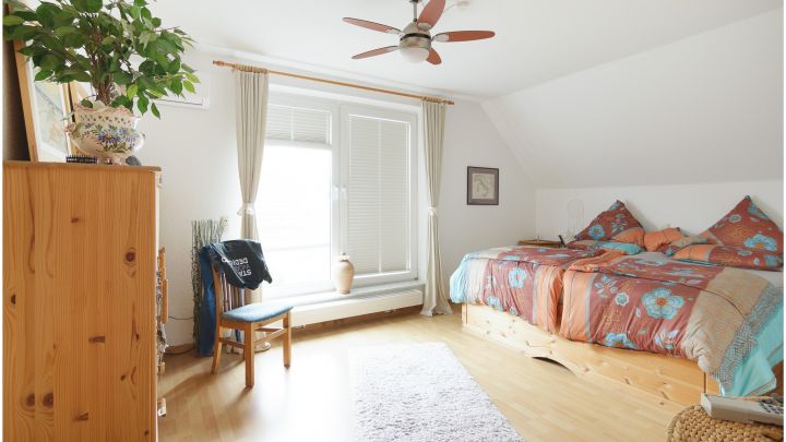 ***2 Wohn- und 2 Geschäftshäuser auf 2.234 m² großem Grundstück***