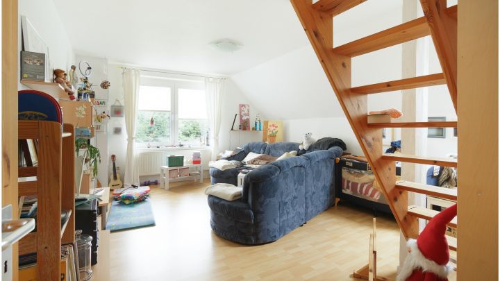 ***2 Wohn- und 2 Geschäftshäuser auf 2.234 m² großem Grundstück***