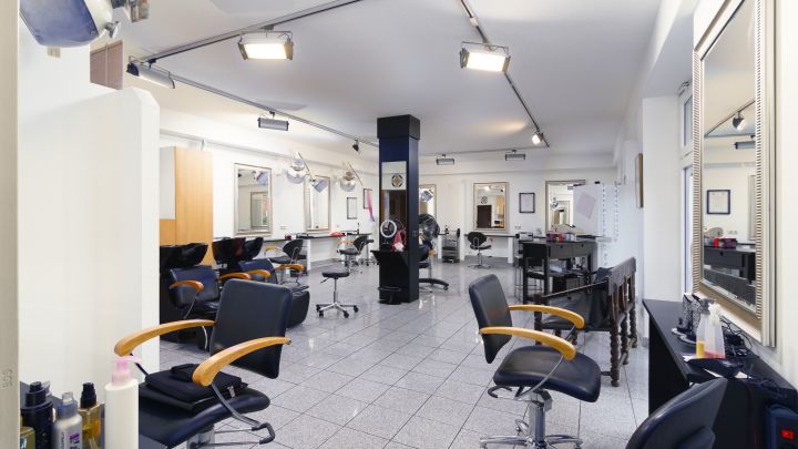 ***2 Wohn- und 2 Geschäftshäuser auf 2.234 m² großem Grundstück***