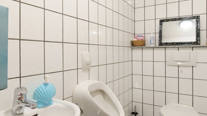 ***2 Wohn- und 2 Geschäftshäuser auf 2.234 m² großem Grundstück***