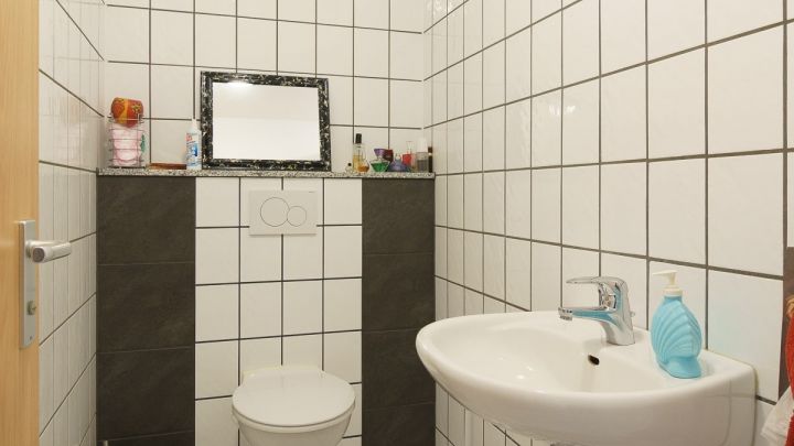 ***2 Wohn- und 2 Geschäftshäuser auf 2.234 m² großem Grundstück***