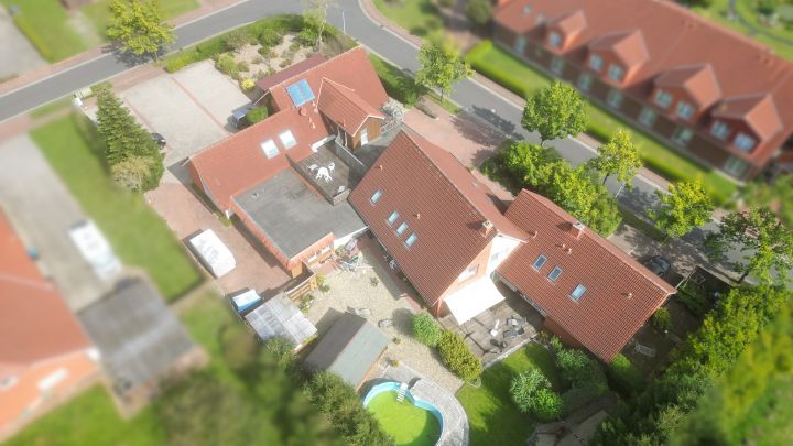 ***2 Wohn- und 2 Geschäftshäuser auf 2.234 m² großem Grundstück***