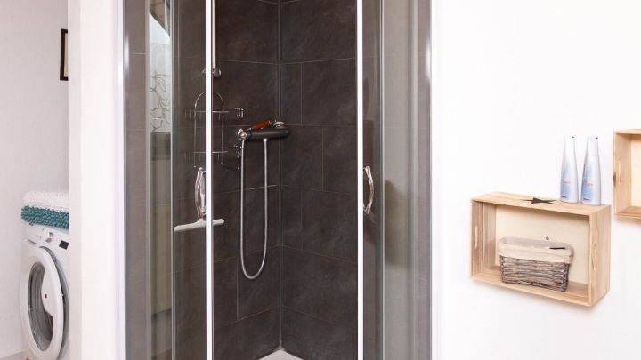 ***2 Wohn- und 2 Geschäftshäuser auf 2.234 m² großem Grundstück***