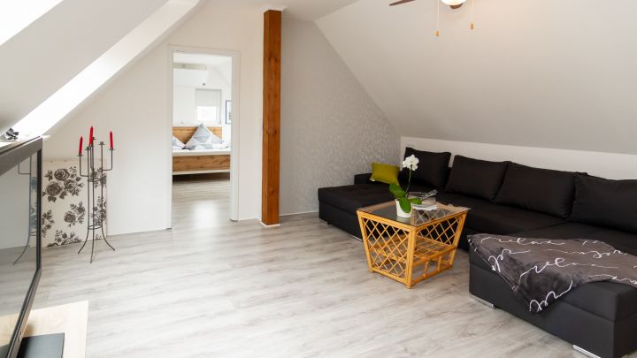 ***2 Wohn- und 2 Geschäftshäuser auf 2.234 m² großem Grundstück***