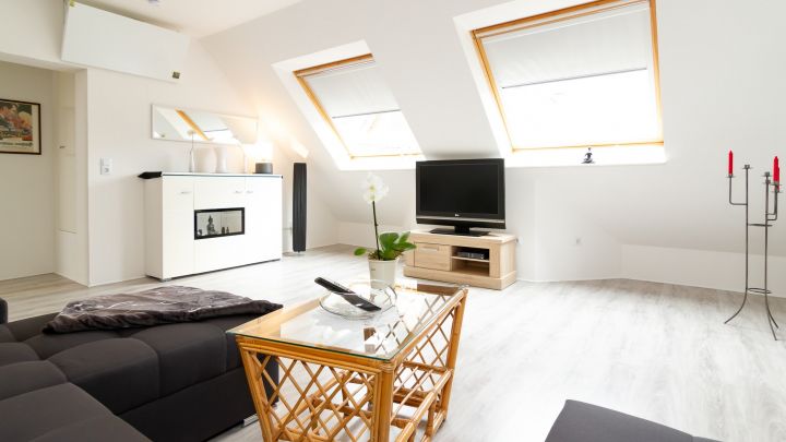 ***2 Wohn- und 2 Geschäftshäuser auf 2.234 m² großem Grundstück***