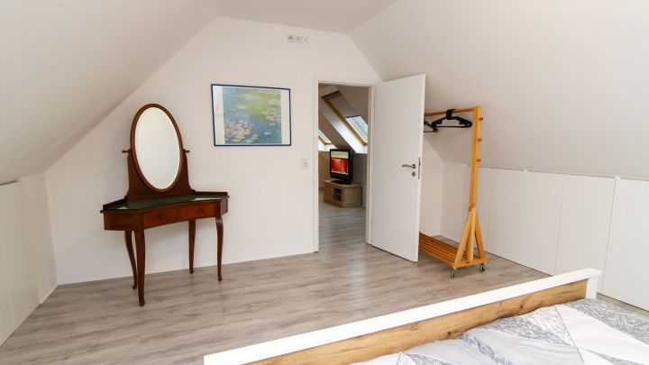 ***2 Wohn- und 2 Geschäftshäuser auf 2.234 m² großem Grundstück***