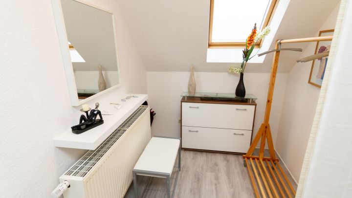 ***2 Wohn- und 2 Geschäftshäuser auf 2.234 m² großem Grundstück***