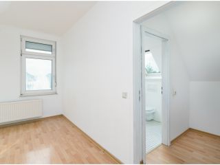 Wohnzimmer / Badezimmer