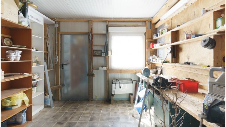 Einfamilienhaus mit großzügiger Einliegerwohnung

***zentral in Ostrhauderfehn auf ca. 7.500 m² Grundstück***