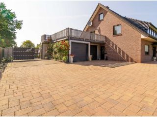 Aussenansicht Doppelgarage