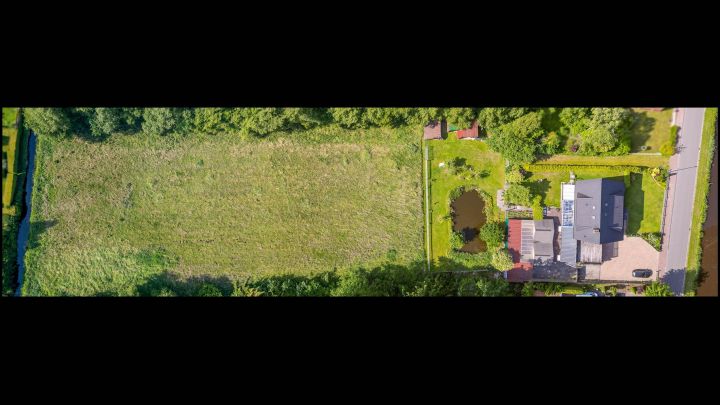 Einfamilienhaus mit großzügiger Einliegerwohnung

***zentral in Ostrhauderfehn auf ca. 7.500 m² Grundstück***