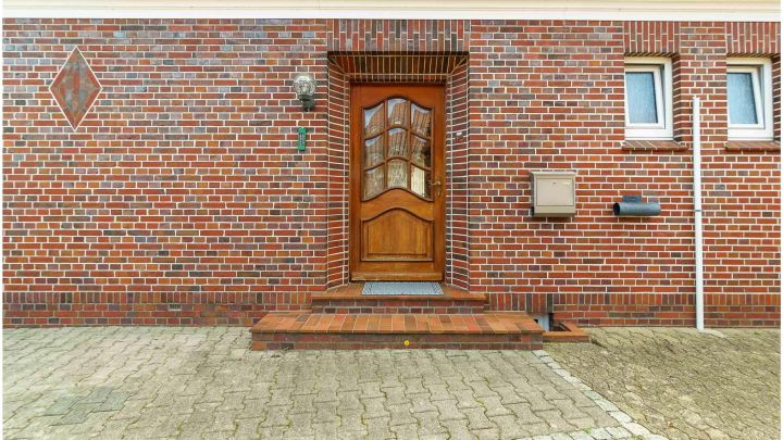 ***Ihr neues Zuhause - sehr gepflegt, großer Garten, ruhig und dennoch zentral gelegen in Flachsmeer***