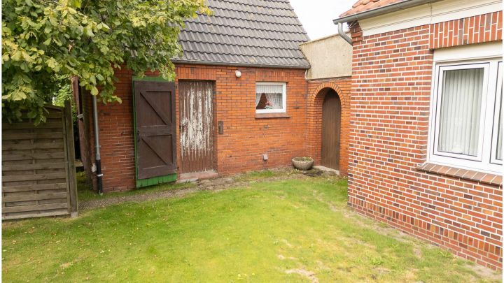 ***Ihr neues Zuhause - sehr gepflegt, großer Garten, ruhig und dennoch zentral gelegen in Flachsmeer***
