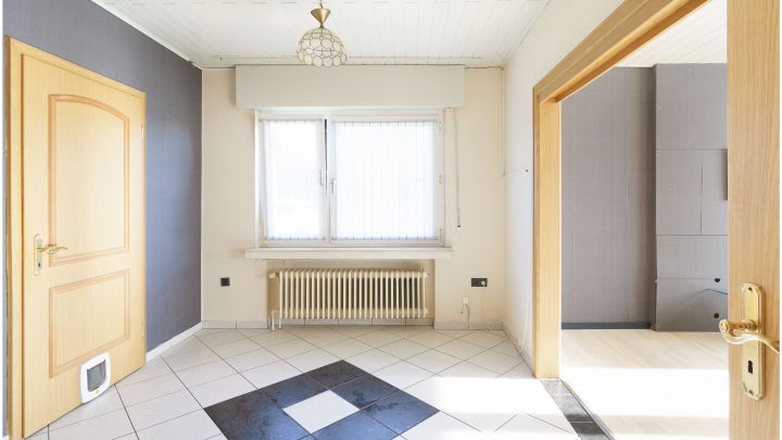 ***gepflegtes Einfamilienhaus in Flachsmeer - ideal für Familien*** 

zentrales aber dennoch ruhiges Wohnen mit Garten