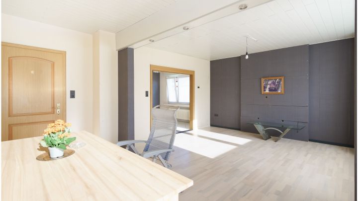 ***gepflegtes Einfamilienhaus in Flachsmeer - ideal für Familien*** 

zentrales aber dennoch ruhiges Wohnen mit Garten