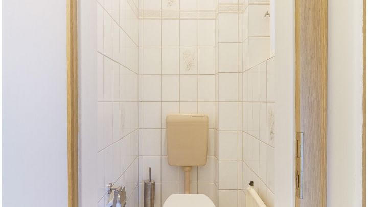 ***gepflegtes Einfamilienhaus in Flachsmeer - ideal für Familien*** 

zentrales aber dennoch ruhiges Wohnen mit Garten