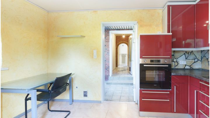 ***gepflegtes Einfamilienhaus in Flachsmeer - ideal für Familien*** 

zentrales aber dennoch ruhiges Wohnen mit Garten