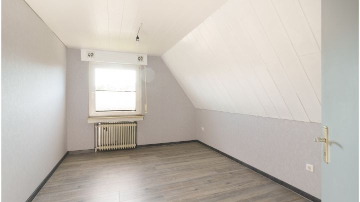 ***gepflegtes Einfamilienhaus in Flachsmeer - ideal für Familien*** 

zentrales aber dennoch ruhiges Wohnen mit Garten