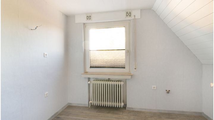 ***gepflegtes Einfamilienhaus in Flachsmeer - ideal für Familien*** 

zentrales aber dennoch ruhiges Wohnen mit Garten