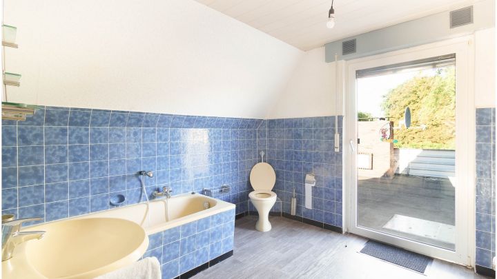 ***gepflegtes Einfamilienhaus in Flachsmeer - ideal für Familien*** 

zentrales aber dennoch ruhiges Wohnen mit Garten