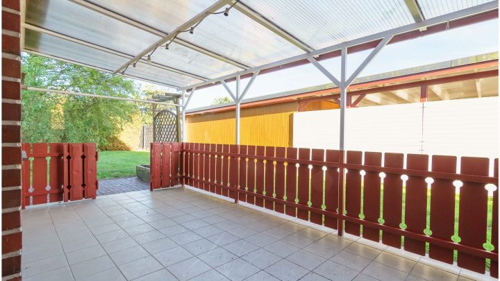 ***gepflegtes Einfamilienhaus in Flachsmeer - ideal für Familien*** 

zentrales aber dennoch ruhiges Wohnen mit Garten