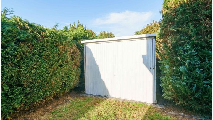 ***gepflegtes Einfamilienhaus in Flachsmeer - ideal für Familien*** 

zentrales aber dennoch ruhiges Wohnen mit Garten