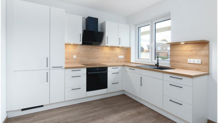 ***Exklusive Neubau-Wohnung - 4 ZKB - Reiheneckhaus in Flachsmeer***