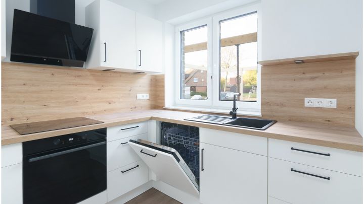 ***Exklusive Neubau-Wohnung - 4 ZKB - Reiheneckhaus in Flachsmeer***