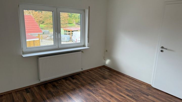 ***Kleine gemütliche DHH sucht neue Bewohner***

***Ideal für Singles oder Paare***