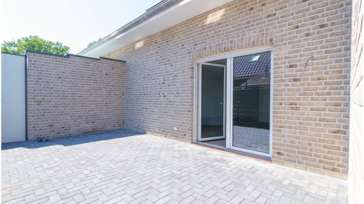 ***Exklusive Neubau-Wohnung - 4 ZKB - Reihenmittelhaus in Flachsmeer***

Carport, Garten, Einbauküche