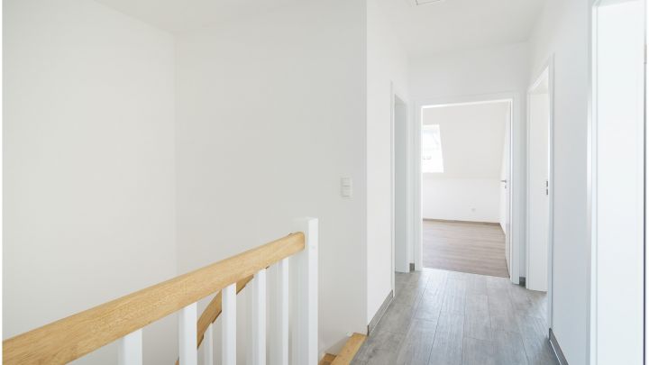 ***Exklusive Neubau-Wohnung - 4 ZKB - Reihenmittelhaus in Flachsmeer***

Carport, Garten, Einbauküche