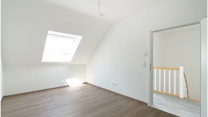 ***Exklusive Neubau-Wohnung - 4 ZKB - Reihenmittelhaus in Flachsmeer***

Carport, Garten, Einbauküche