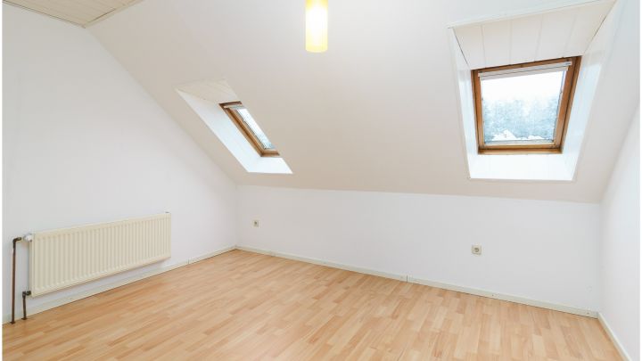 ***Dachgeschoss-Wohnung 3ZKB - in zentraler Lage von Ostrhauderfehn***