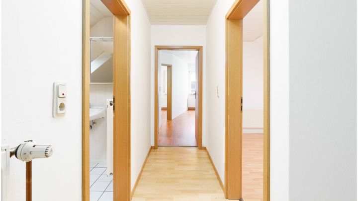 ***Dachgeschoss-Wohnung 3ZKB - in zentraler Lage von Ostrhauderfehn***