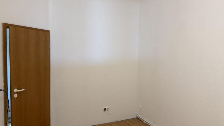 ***Geräumige 3-Zimmer-Wohnung mit eigener Auffahrt und Stellplatz sowie Garten - ideal für die kleine Familie***