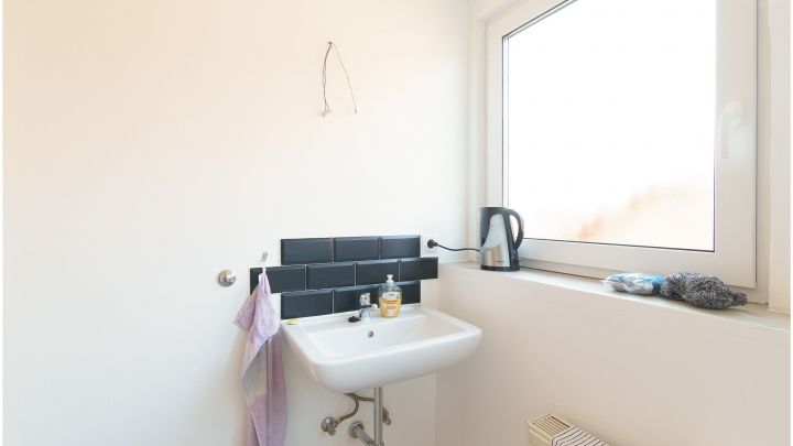 ***Moderne 97 m² Wohnung in Westoverledingen***

***frisch renoviert***